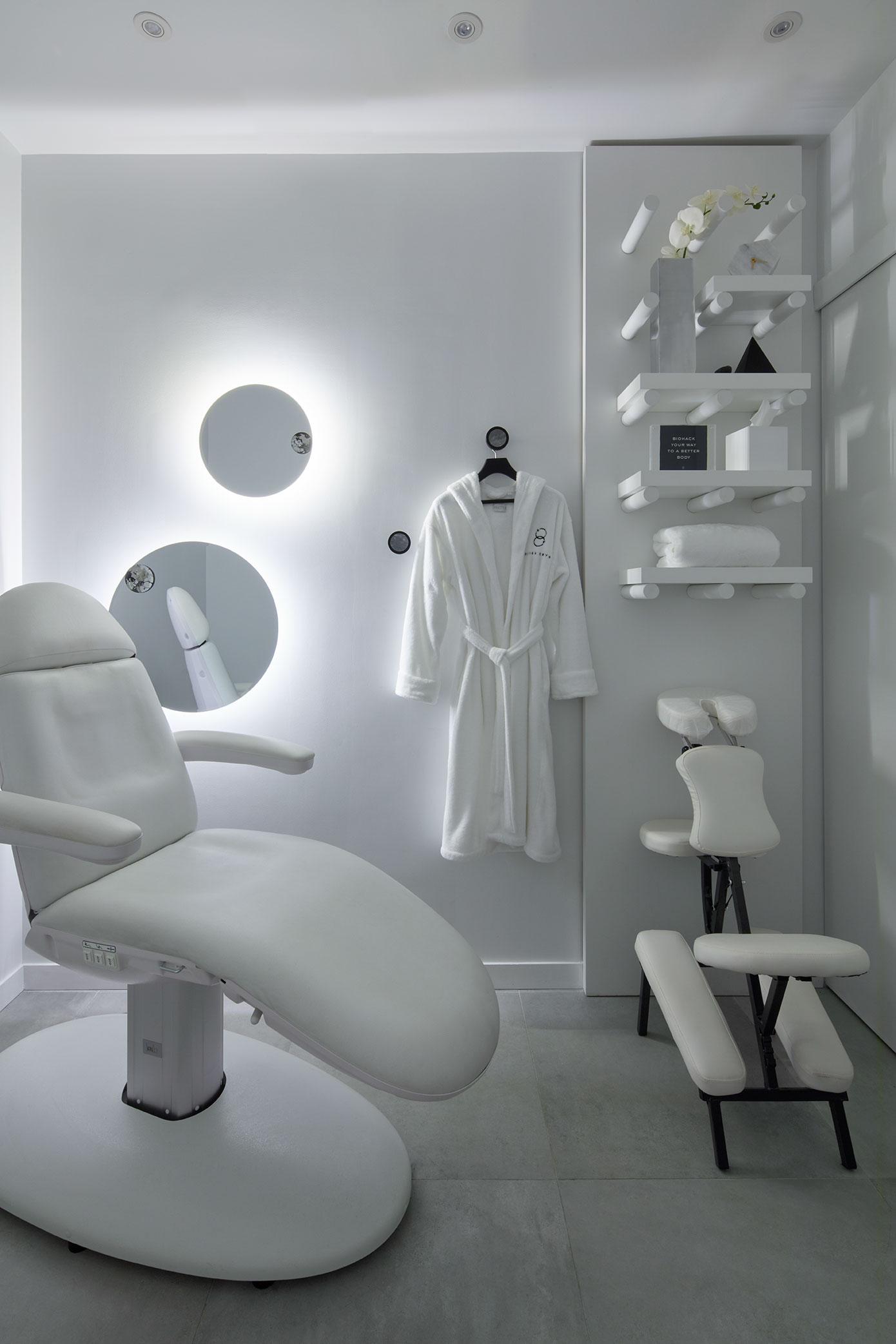 Private treatment room at Quick Cryo